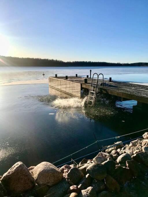 Sjoestuga/Gaesthus I Skaergarden. Åkersberga Екстериор снимка